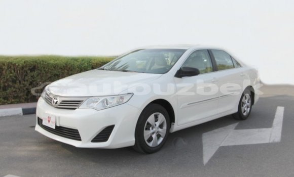 Buy Import Toyota Camry White Car in Import - Dubai in Andijon Buy Import Toyota Camry White Car in Import - Dubai in Andijon