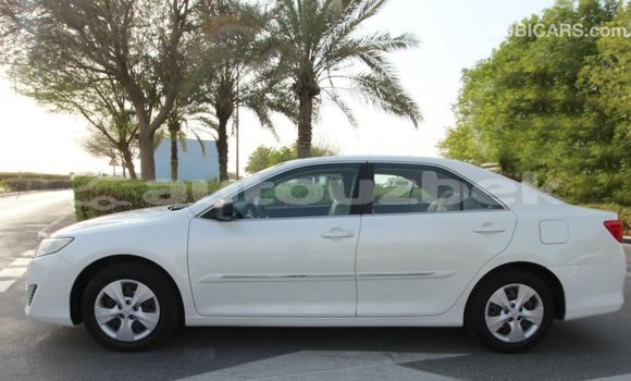Buy Import Toyota Camry White Car in Import - Dubai in Andijon Buy Import Toyota Camry White Car in Import - Dubai in Andijon