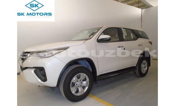 Buy Import Toyota Fortuner White Car in Import - Dubai in Andijon Buy Import Toyota Fortuner White Car in Import - Dubai in Andijon