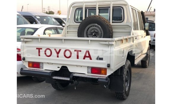 Buy Import Toyota Land Cruiser White Car in Import - Dubai in Andijon Buy Import Toyota Land Cruiser White Car in Import - Dubai in Andijon
