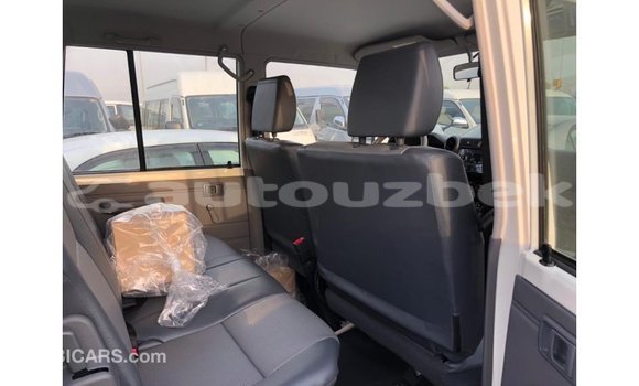 Buy Import Toyota Land Cruiser White Car in Import - Dubai in Andijon Buy Import Toyota Land Cruiser White Car in Import - Dubai in Andijon