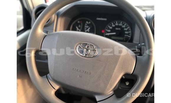 Buy Import Toyota Land Cruiser White Car in Import - Dubai in Andijon Buy Import Toyota Land Cruiser White Car in Import - Dubai in Andijon