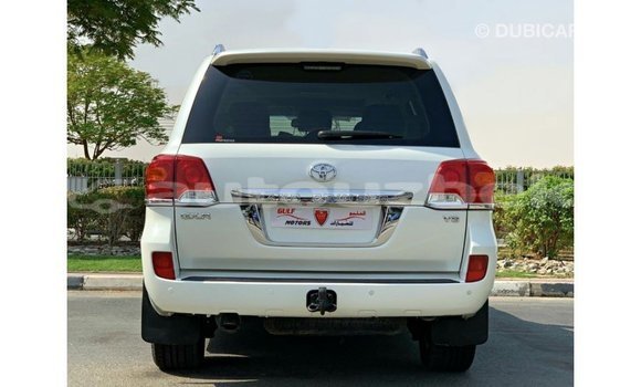 Buy Import Toyota Land Cruiser White Car in Import - Dubai in Andijon Buy Import Toyota Land Cruiser White Car in Import - Dubai in Andijon