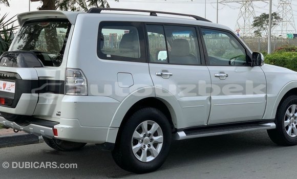 Buy Import Mitsubishi Pajero White Car in Import - Dubai in Andijon Buy Import Mitsubishi Pajero White Car in Import - Dubai in Andijon