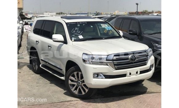 Buy Import Toyota Land Cruiser White Car in Import - Dubai in Andijon Buy Import Toyota Land Cruiser White Car in Import - Dubai in Andijon
