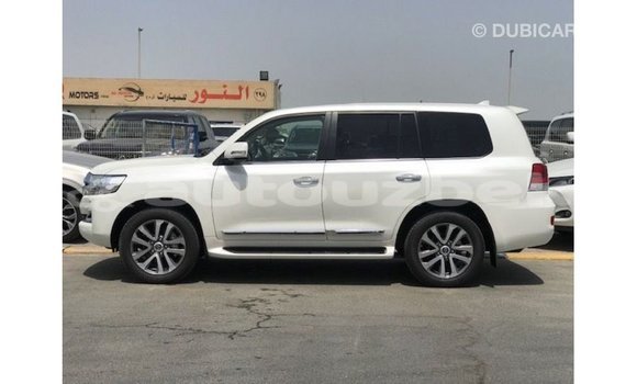 Buy Import Toyota Land Cruiser White Car in Import - Dubai in Andijon Buy Import Toyota Land Cruiser White Car in Import - Dubai in Andijon