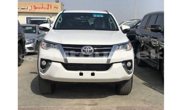 Buy Import Toyota Fortuner White Car in Import - Dubai in Andijon Buy Import Toyota Fortuner White Car in Import - Dubai in Andijon