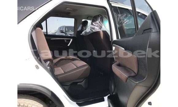 Buy Import Toyota Fortuner White Car in Import - Dubai in Andijon Buy Import Toyota Fortuner White Car in Import - Dubai in Andijon