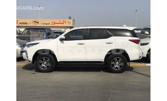 Buy Import Toyota Fortuner White Car in Import - Dubai in Andijon Buy Import Toyota Fortuner White Car in Import - Dubai in Andijon