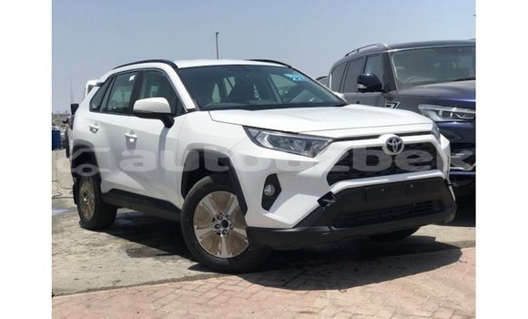 Buy Import Toyota 4Runner White Car in Import - Dubai in Andijon Buy Import Toyota 4Runner White Car in Import - Dubai in Andijon