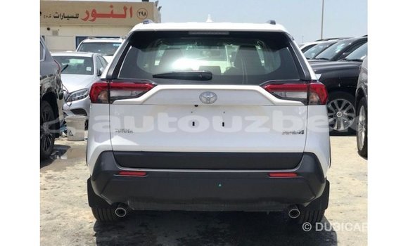 Buy Import Toyota 4Runner White Car in Import - Dubai in Andijon Buy Import Toyota 4Runner White Car in Import - Dubai in Andijon
