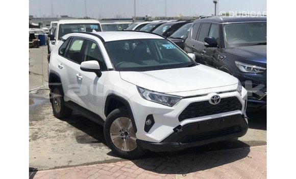 Buy Import Toyota 4Runner White Car in Import - Dubai in Andijon Buy Import Toyota 4Runner White Car in Import - Dubai in Andijon
