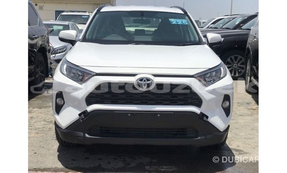 Buy Import Toyota 4Runner White Car in Import - Dubai in Andijon Buy Import Toyota 4Runner White Car in Import - Dubai in Andijon