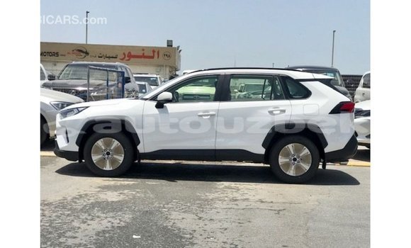 Buy Import Toyota 4Runner White Car in Import - Dubai in Andijon Buy Import Toyota 4Runner White Car in Import - Dubai in Andijon