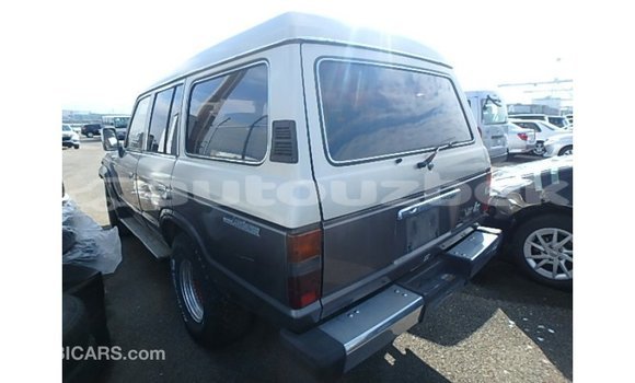 Buy Import Toyota Land Cruiser Other Car in Import - Dubai in Andijon Buy Import Toyota Land Cruiser Other Car in Import - Dubai in Andijon