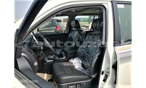 Buy Import Toyota Land Cruiser White Car in Import - Dubai in Andijon Buy Import Toyota Land Cruiser White Car in Import - Dubai in Andijon