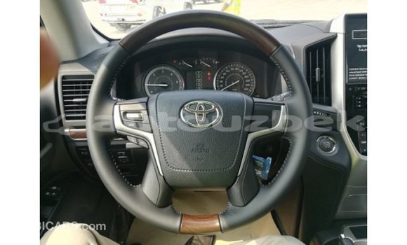 Buy Import Toyota Land Cruiser White Car in Import - Dubai in Andijon Buy Import Toyota Land Cruiser White Car in Import - Dubai in Andijon
