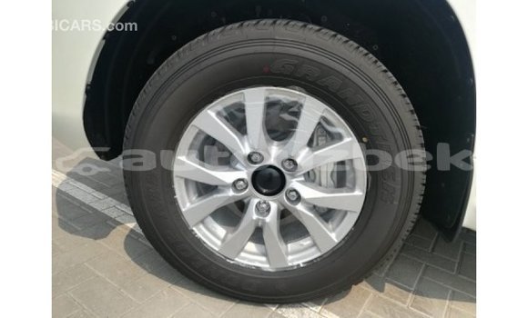 Buy Import Toyota Land Cruiser White Car in Import - Dubai in Andijon Buy Import Toyota Land Cruiser White Car in Import - Dubai in Andijon