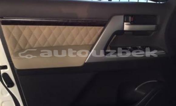 Buy Used Toyota Land Cruiser Prado White Car in Tashkent in Toskent Buy Used Toyota Land Cruiser Prado White Car in Tashkent in Toskent