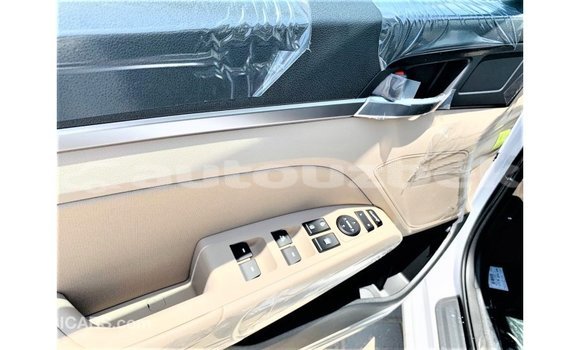 Buy Import Hyundai Elantra White Car in Import - Dubai in Andijon Buy Import Hyundai Elantra White Car in Import - Dubai in Andijon