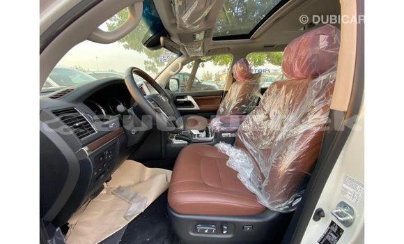 Buy Import Toyota Land Cruiser White Car in Import - Dubai in Andijon Buy Import Toyota Land Cruiser White Car in Import - Dubai in Andijon