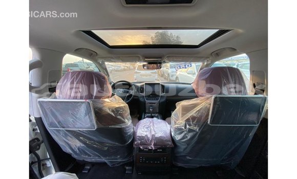 Buy Import Toyota Land Cruiser White Car in Import - Dubai in Andijon Buy Import Toyota Land Cruiser White Car in Import - Dubai in Andijon