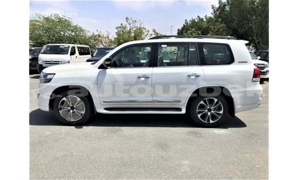 Buy Import Toyota Land Cruiser White Car in Import - Dubai in Andijon Buy Import Toyota Land Cruiser White Car in Import - Dubai in Andijon