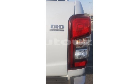 Buy Import Mitsubishi L200 White Car in Import - Dubai in Andijon Buy Import Mitsubishi L200 White Car in Import - Dubai in Andijon