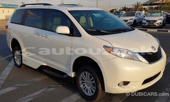 Buy Import Toyota Sienna White Car in Import - Dubai in Andijon Buy Import Toyota Sienna White Car in Import - Dubai in Andijon
