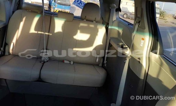 Buy Import Toyota Sienna White Car in Import - Dubai in Andijon Buy Import Toyota Sienna White Car in Import - Dubai in Andijon