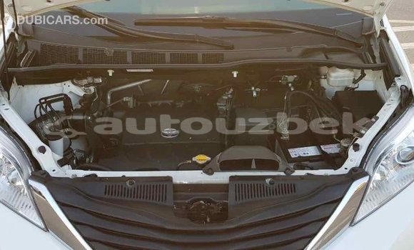 Buy Import Toyota Sienna White Car in Import - Dubai in Andijon Buy Import Toyota Sienna White Car in Import - Dubai in Andijon
