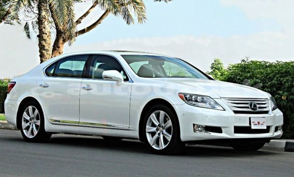 Buy Import Lexus LS White Car in Import - Dubai in Andijon