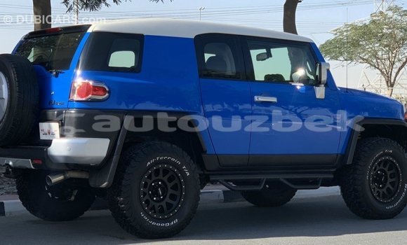 Buy Import Toyota FJ Cruiser Blue Car in Import - Dubai in Andijon Buy Import Toyota FJ Cruiser Blue Car in Import - Dubai in Andijon