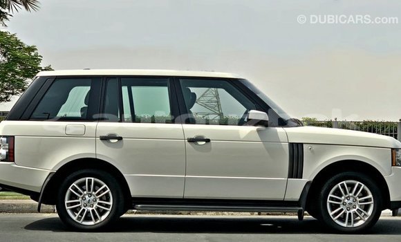 Buy Import Land Rover Range Rover White Car in Import - Dubai in Andijon Buy Import Land Rover Range Rover White Car in Import - Dubai in Andijon