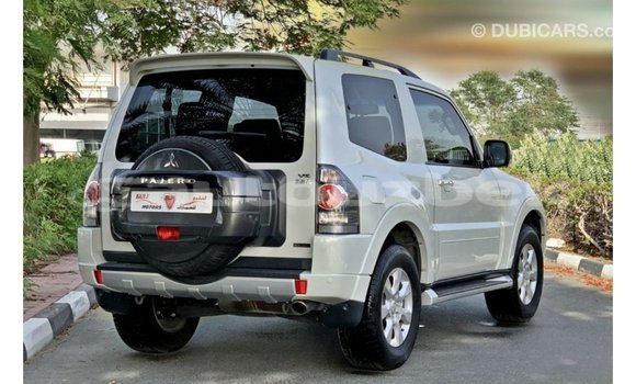 Buy Import Mitsubishi Pajero White Car in Import - Dubai in Andijon Buy Import Mitsubishi Pajero White Car in Import - Dubai in Andijon