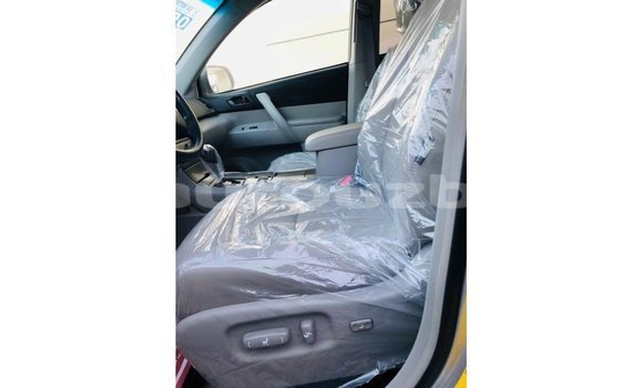 Buy Import Toyota Highlander Other Car in Import - Dubai in Andijon Buy Import Toyota Highlander Other Car in Import - Dubai in Andijon