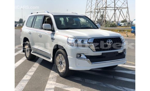 Buy Import Toyota Land Cruiser White Car in Import - Dubai in Andijon Buy Import Toyota Land Cruiser White Car in Import - Dubai in Andijon
