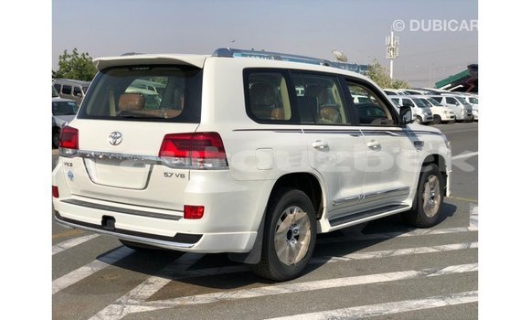 Buy Import Toyota Land Cruiser White Car in Import - Dubai in Andijon Buy Import Toyota Land Cruiser White Car in Import - Dubai in Andijon