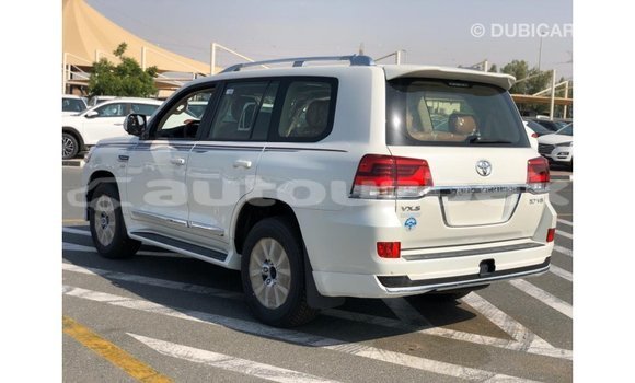 Buy Import Toyota Land Cruiser White Car in Import - Dubai in Andijon Buy Import Toyota Land Cruiser White Car in Import - Dubai in Andijon