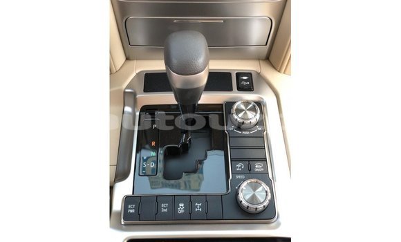 Buy Import Toyota Land Cruiser White Car in Import - Dubai in Andijon Buy Import Toyota Land Cruiser White Car in Import - Dubai in Andijon