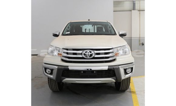 Buy Import Toyota Hilux White Car in Import - Dubai in Andijon