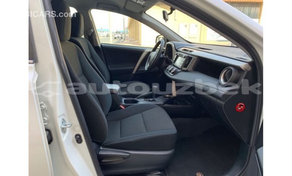 Buy Import Toyota 4Runner White Car in Import - Dubai in Andijon Buy Import Toyota 4Runner White Car in Import - Dubai in Andijon