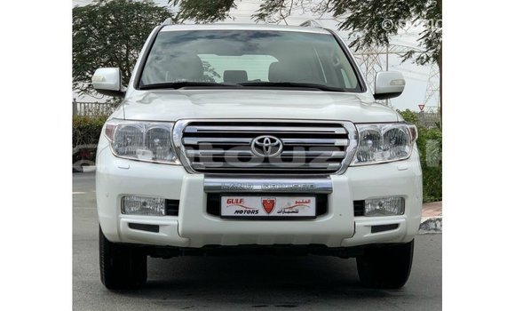 Buy Import Toyota Land Cruiser White Car in Import - Dubai in Andijon Buy Import Toyota Land Cruiser White Car in Import - Dubai in Andijon