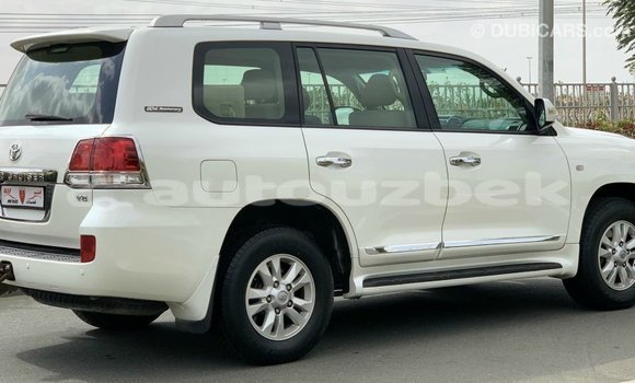 Buy Import Toyota Land Cruiser White Car in Import - Dubai in Andijon Buy Import Toyota Land Cruiser White Car in Import - Dubai in Andijon