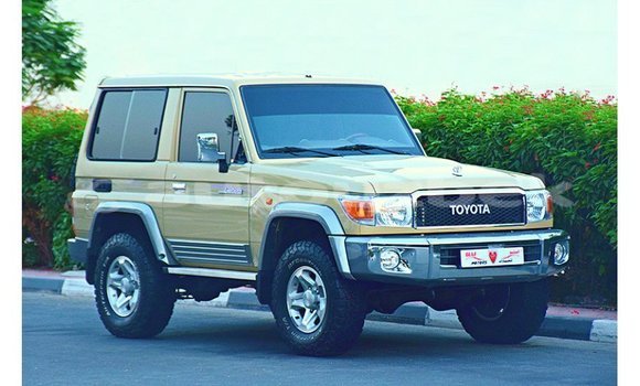 Buy Import Toyota Land Cruiser Beige Car in Import - Dubai in Andijon