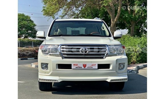 Buy Import Toyota Land Cruiser White Car in Import - Dubai in Andijon Buy Import Toyota Land Cruiser White Car in Import - Dubai in Andijon