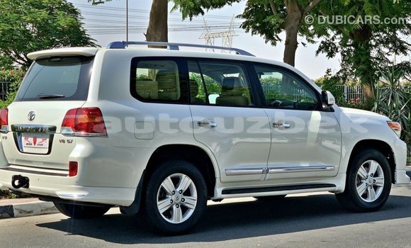 Buy Import Toyota Land Cruiser White Car in Import - Dubai in Andijon Buy Import Toyota Land Cruiser White Car in Import - Dubai in Andijon