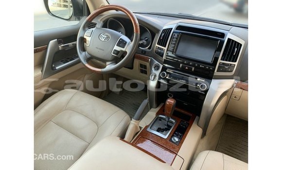 Buy Import Toyota Land Cruiser White Car in Import - Dubai in Andijon Buy Import Toyota Land Cruiser White Car in Import - Dubai in Andijon