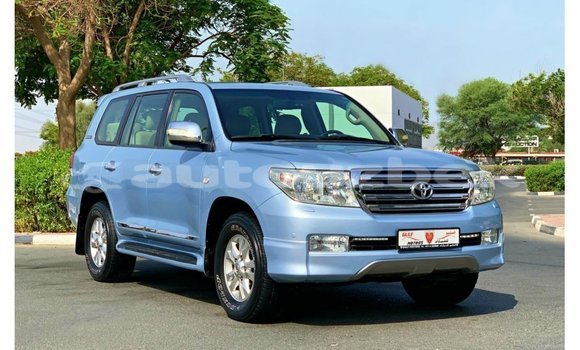 Buy Import Toyota Land Cruiser Blue Car in Import - Dubai in Andijon