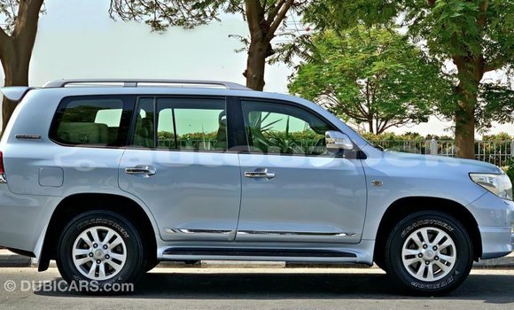 Buy Import Toyota Land Cruiser Blue Car in Import - Dubai in Andijon Buy Import Toyota Land Cruiser Blue Car in Import - Dubai in Andijon